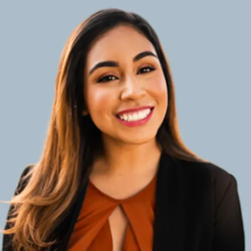 Vallery Valle headshot